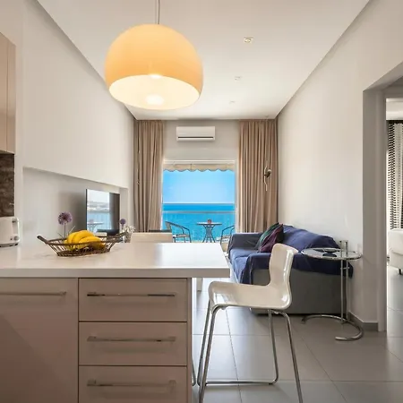 Lejlighed Sea Horizon 2br Luxury Retreat With Balcony And Sea View